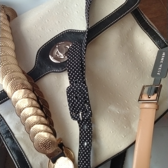 Elite leather ostrich designer Sz 13x10x3. 5 compartments $40 Free Belt or scarf - Picture 8 of 15